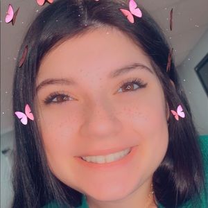 Meet your Posher, Mia